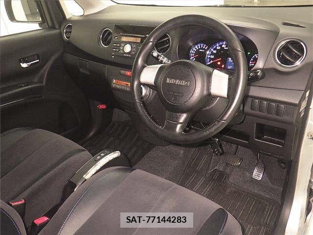Daihatsu TANTO EXE 2010 8667231-3