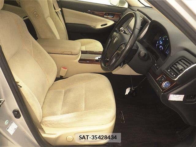Toyota CROWN 2015 8680459-5
