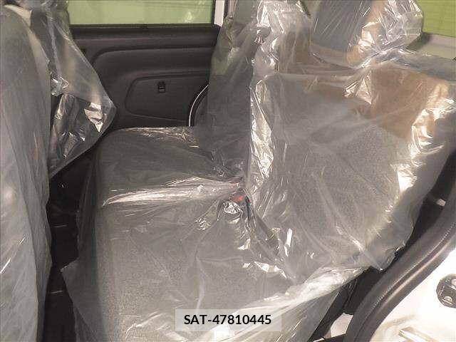 Nissan ROOX 2026 8724121-7