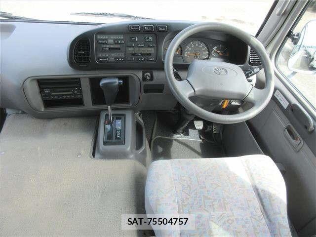 Toyota COASTER 2004 8819933-3