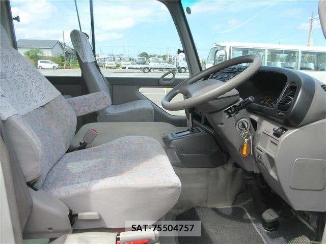 Toyota COASTER 2004 8819933-5
