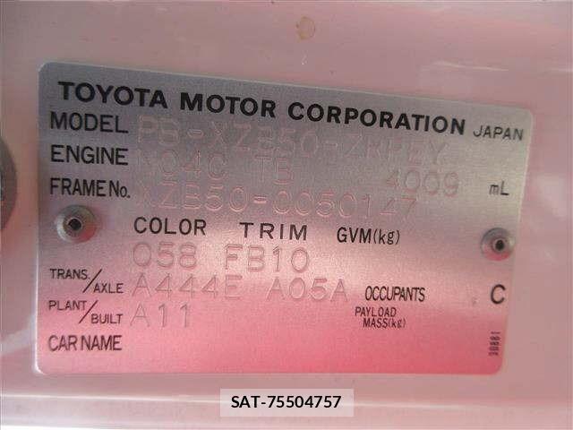 Toyota COASTER 2004 8819933-7
