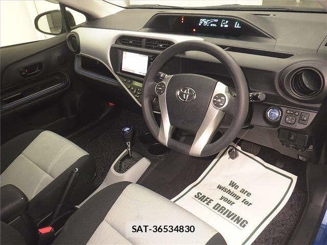 Toyota AQUA 2014 8949658-3
