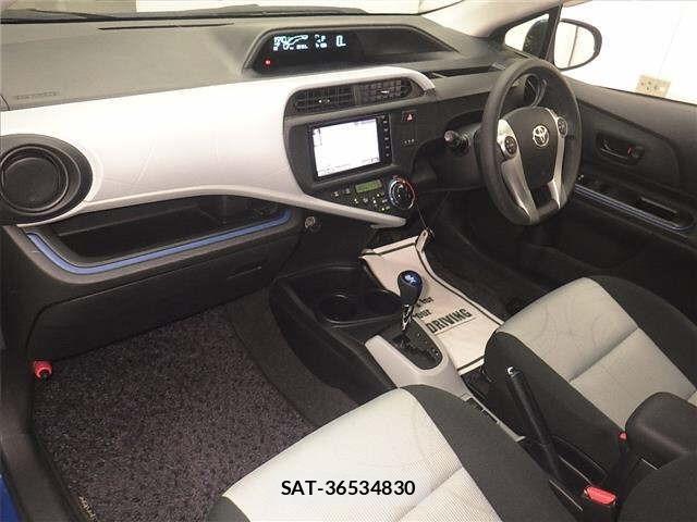 Toyota AQUA 2014 8949658-4