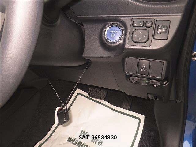 Toyota AQUA 2014 8949658-8