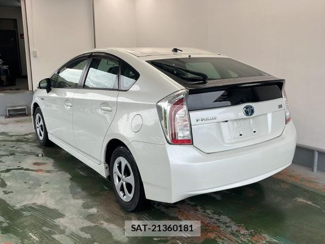Toyota PRIUS 2015 8911394-1