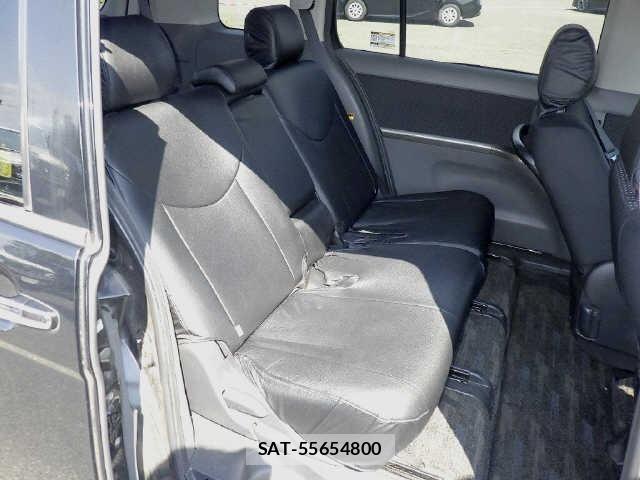 Toyota ISIS 2009 8707648-8