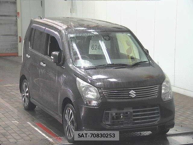 Suzuki WAGON R 2013 8919990-0