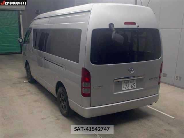 Toyota HIACE WAGON 2006 8915660-1