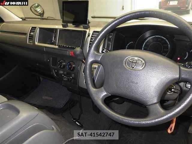 Toyota HIACE WAGON 2006 8915660-6