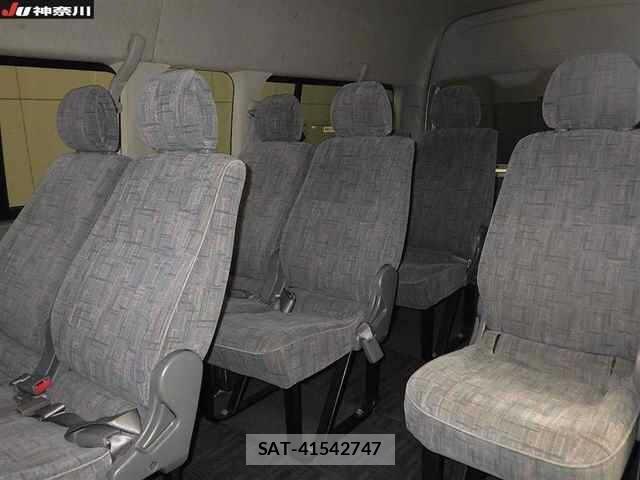 Toyota HIACE WAGON 2006 8915660-9