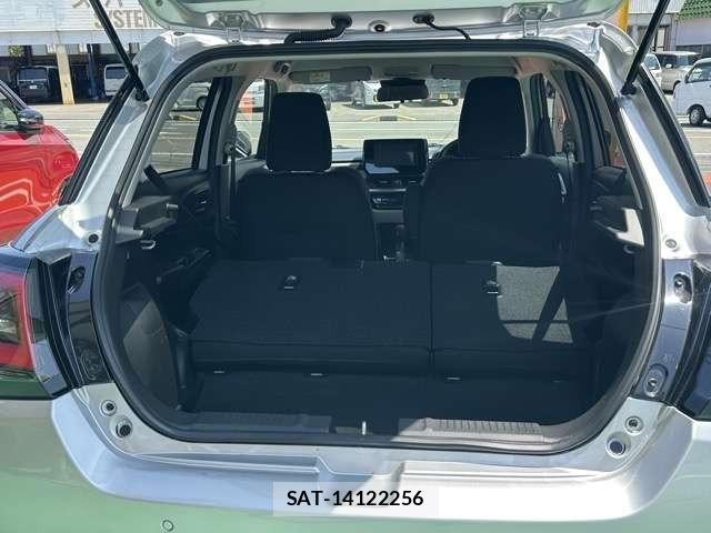Suzuki SWIFT 2025 8692025-7