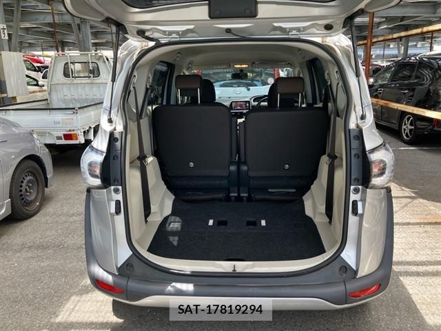 Toyota SIENTA 2017 8764407-8