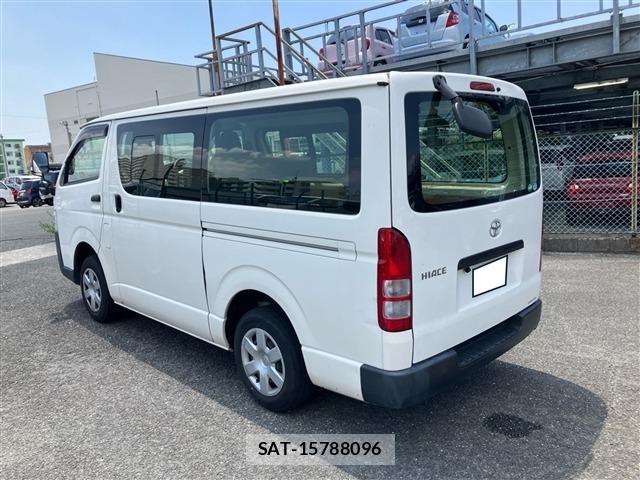 Toyota HIACE VAN 2018 8760065-1