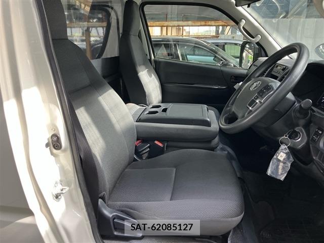 Toyota HIACE VAN 2021 8760076-5