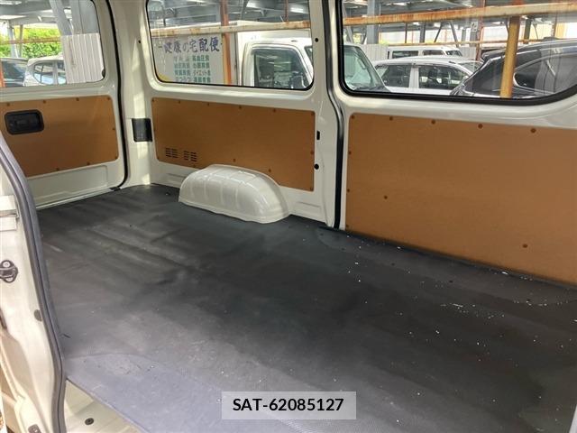 Toyota HIACE VAN 2021 8760076-6