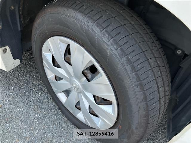 Toyota NOAH 2017 8765232-7