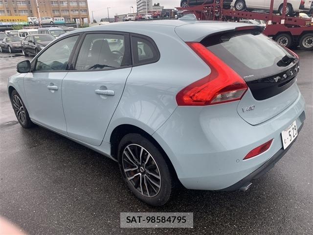 Volvo V40 2018 8862063-1