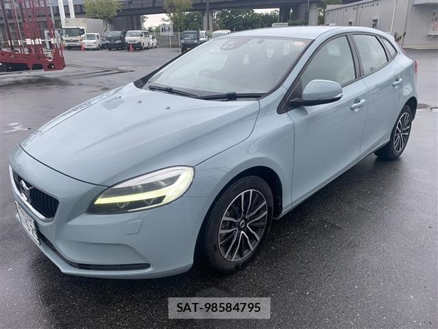 Volvo V40 2018 8862063-10