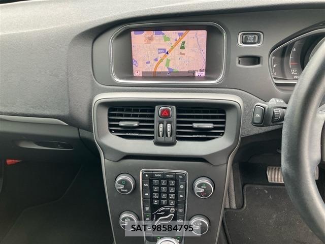 Volvo V40 2018 8862063-4