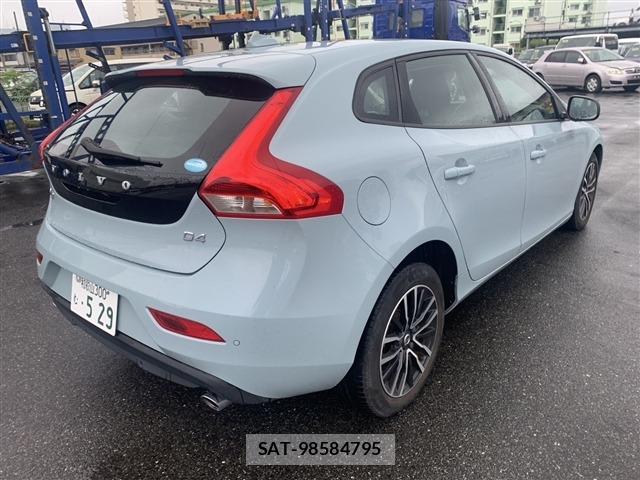 Volvo V40 2018 8862063-9