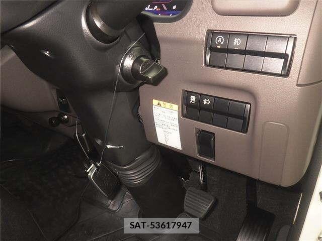 Mitsubishi CANTER 2025 8952718-8