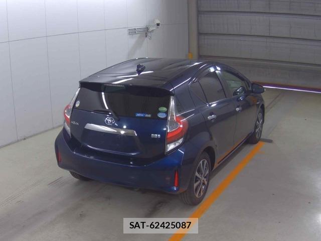 Toyota AQUA 2018 8704808-4
