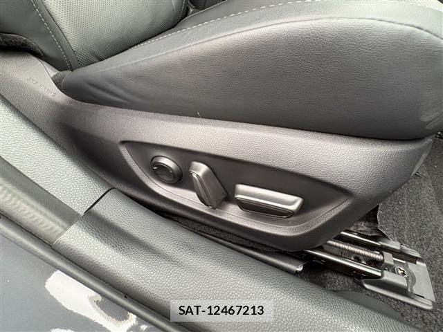 Toyota PRIUS 2023 8735325-17