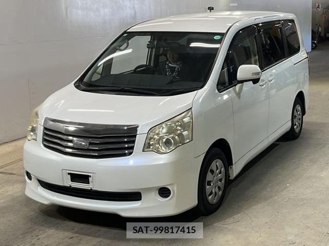 Toyota NOAH 2013 8870263-0