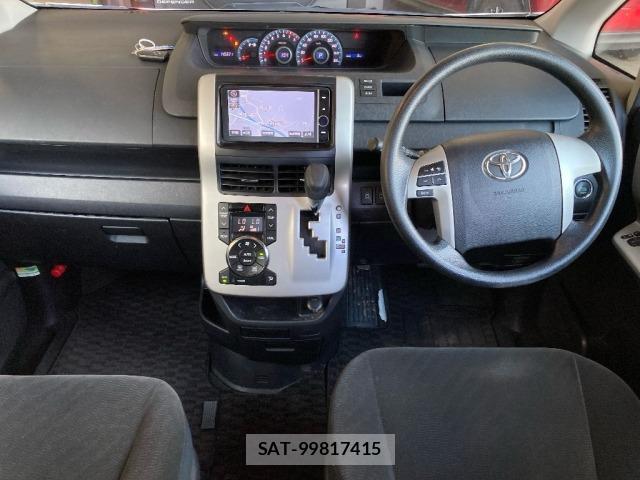 Toyota NOAH 2013 8870263-3