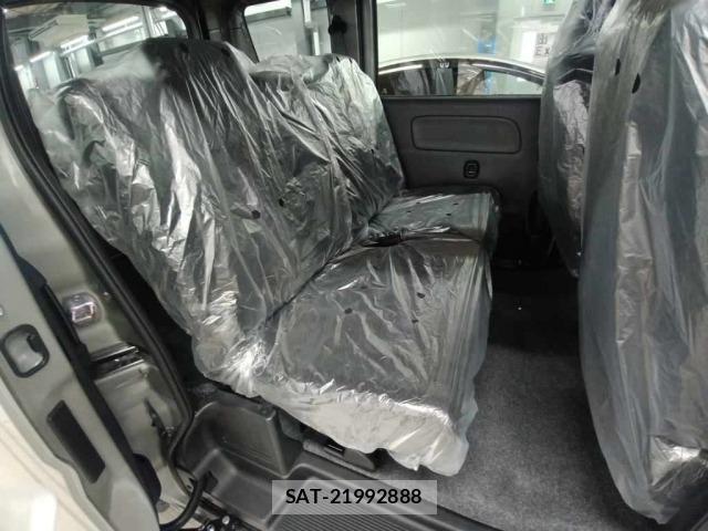 Suzuki EVERY 2026 8809836-12