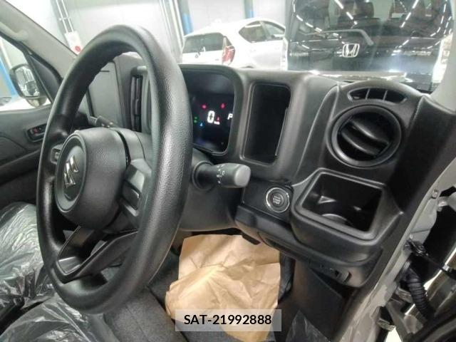Suzuki EVERY 2026 8809836-9