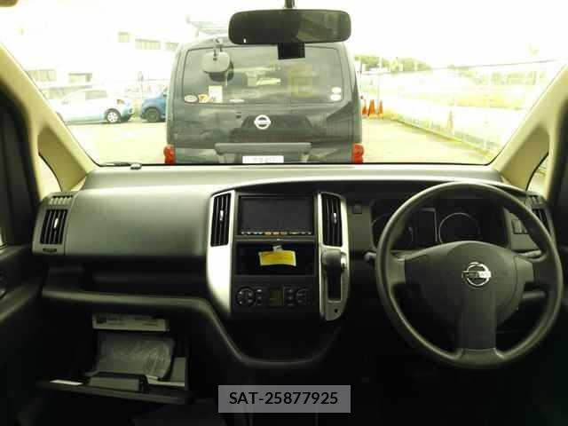 Nissan SERENA 2010 8853687-8