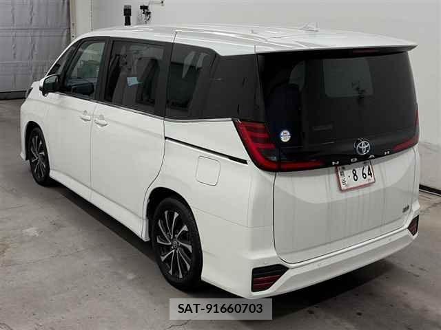 Toyota NOAH 2024 8870237-1