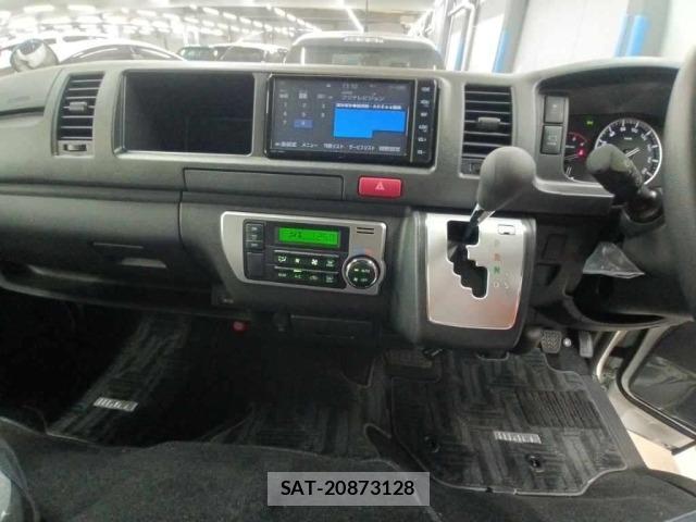 Toyota HIACE COMMUTER 2025 8905148-11