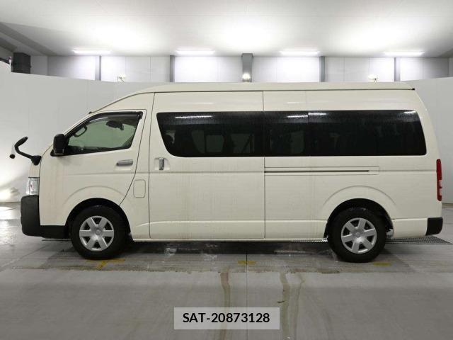 Toyota HIACE COMMUTER 2025 8905148-4