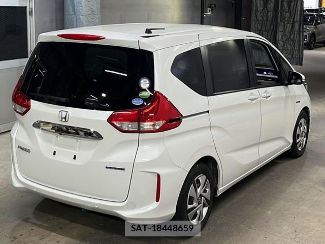 Honda FREED 2022 8821945-5