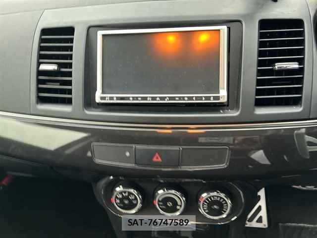 Mitsubishi LANCER 2010 8808586-6