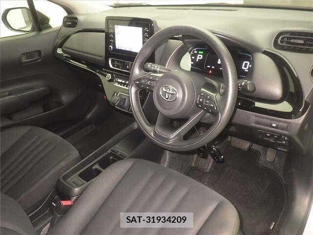 Toyota AQUA 2023 8949659-3