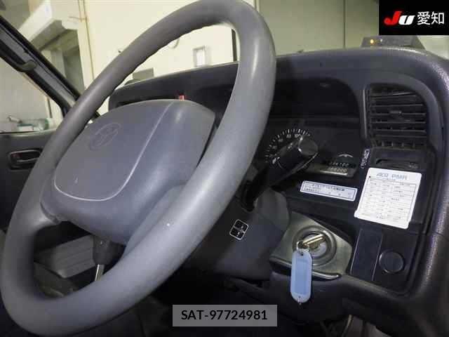 Toyota HIACE VAN 2002 8870094-5