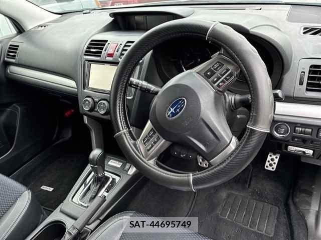 Subaru FORESTER 2014 8689444-3