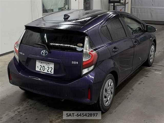 Toyota AQUA 2017 8862386-5