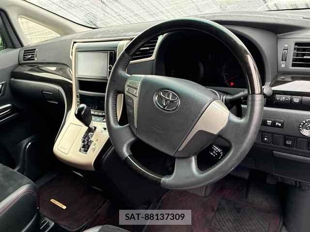 Toyota VELLFIRE 2013 8903710-3