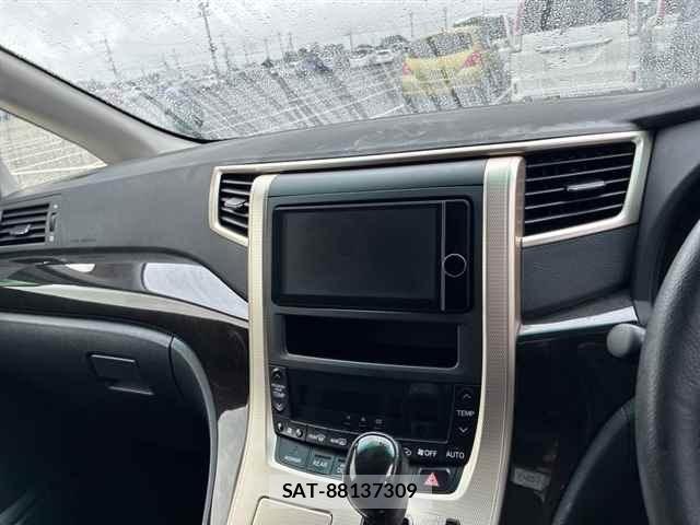 Toyota VELLFIRE 2013 8903710-6