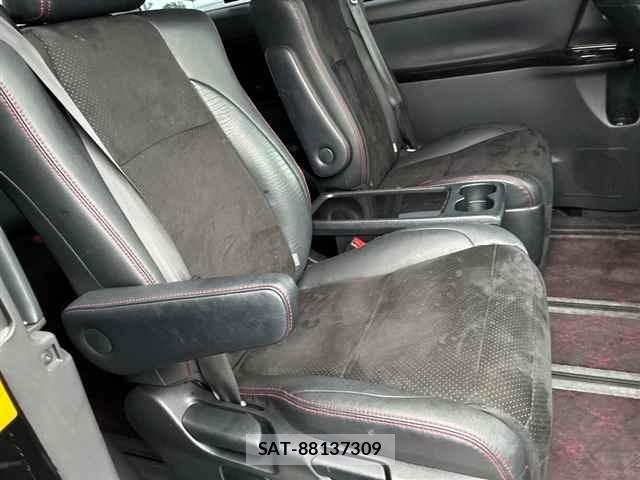 Toyota VELLFIRE 2013 8903710-8