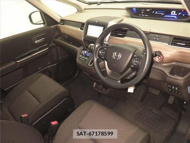 Honda FREED 2023 8716498-3