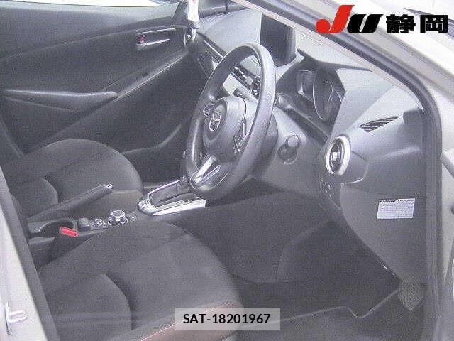 Mazda MAZDA2 2022 8690126-3