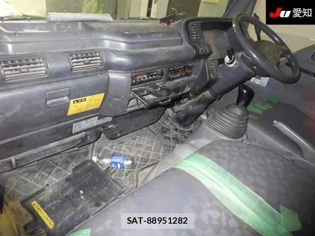 Mazda TITAN 2004 8864627-3