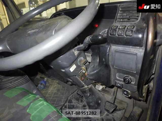 Mazda TITAN 2004 8864627-5