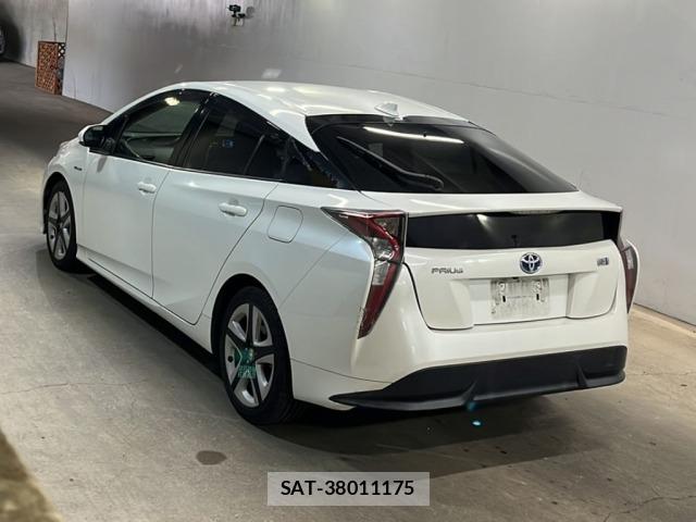 Toyota PRIUS 2016 8712326-1